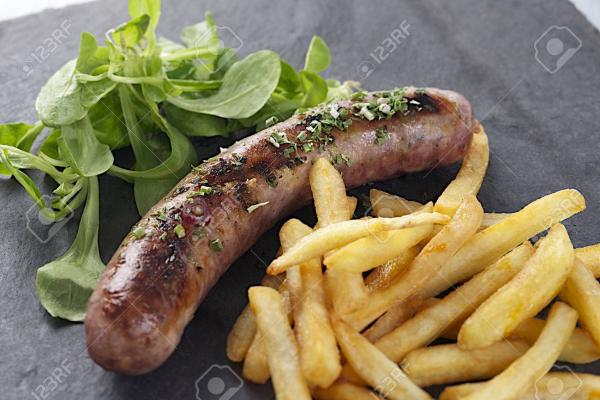 Saucisse Frites Salade